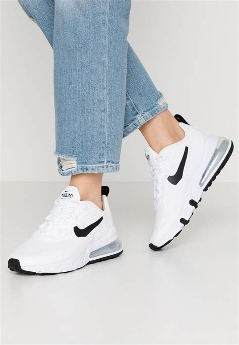 nike dames witte schoenen|nike noppen damesschoenen.